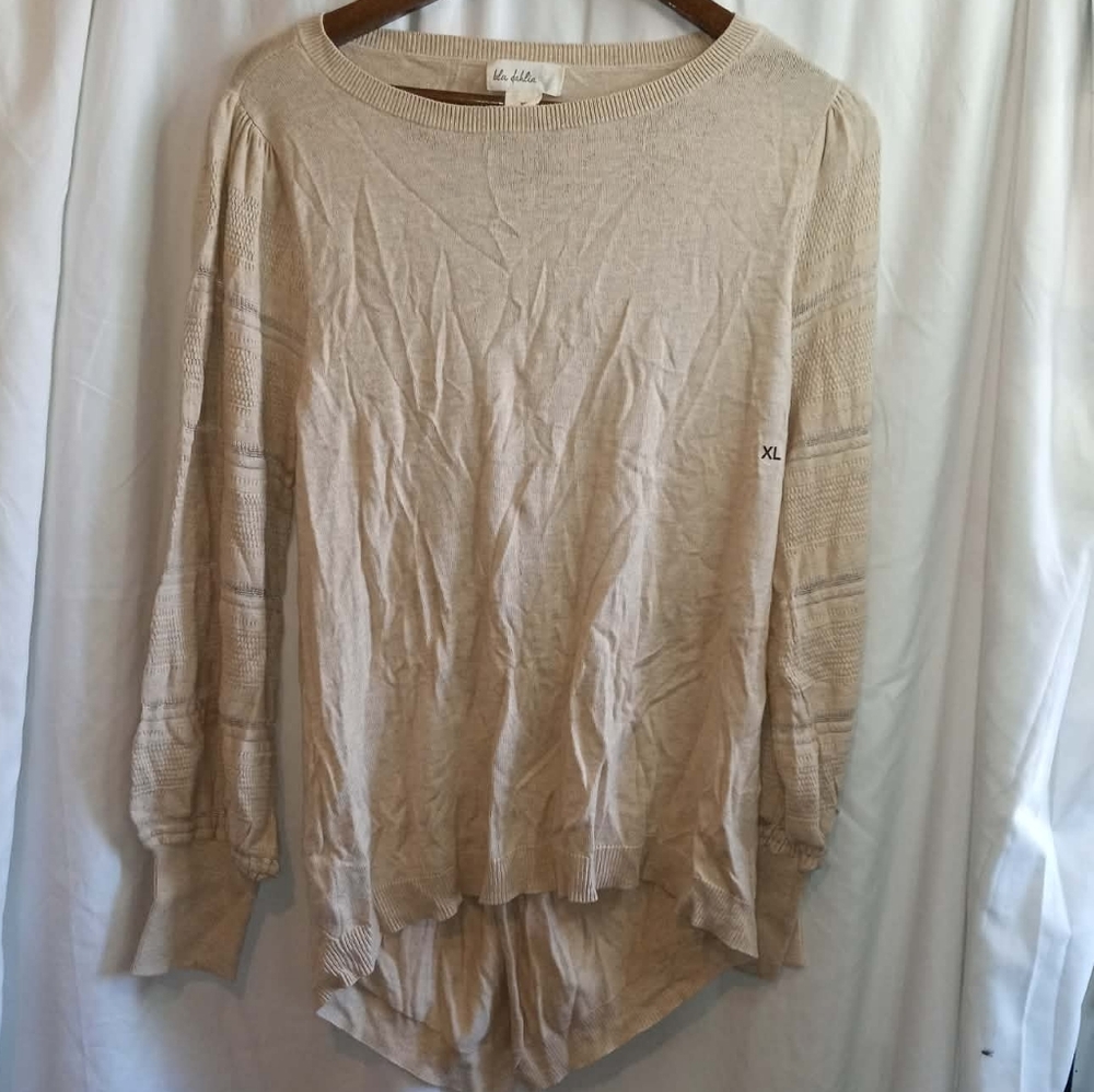 NWOT Blue Dahlia Tan Textured Sleeve Shirt Twist Back Taupe Neutral Office Soft